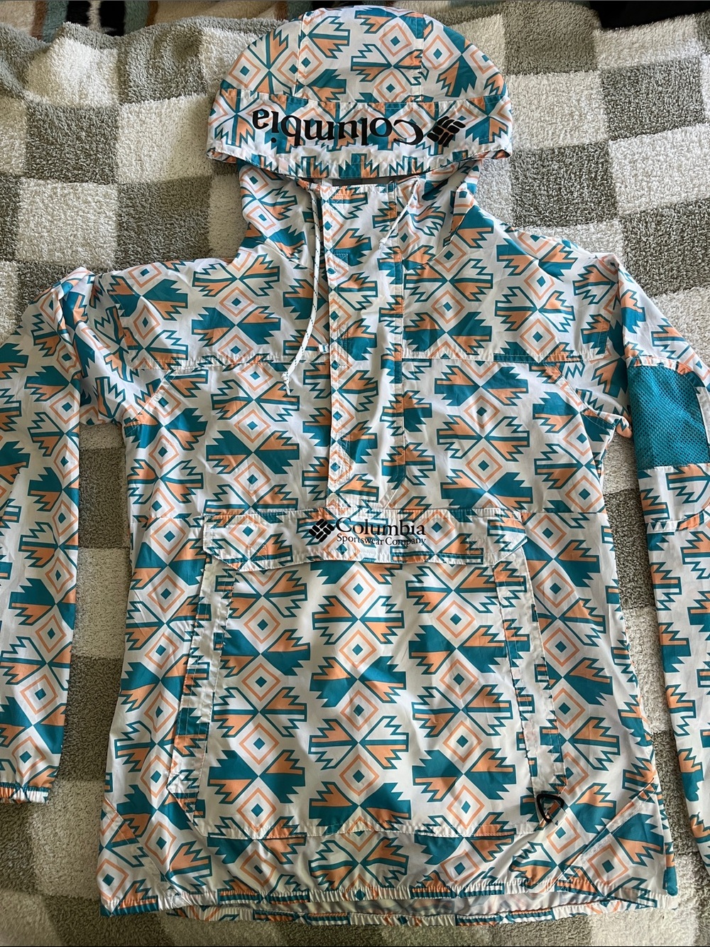 Columbia windbreaker/rain jacket ultra lightweight